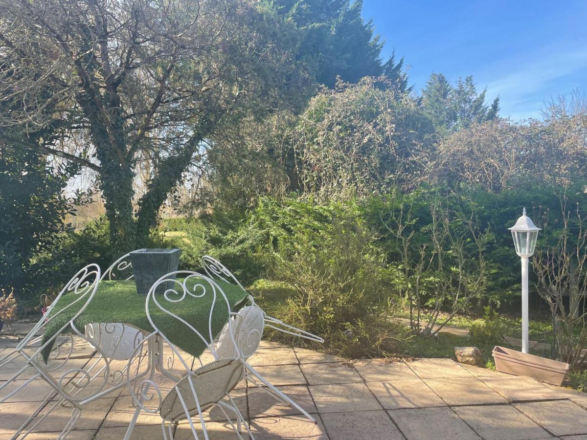 Un Petit Coin De Paradis Bressolles  Bagian luar foto